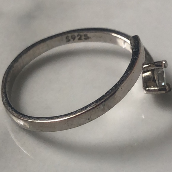 Cubic‎ zirconia & sterling silver prong set adjustable ring size 8 - Picture 4 of 5